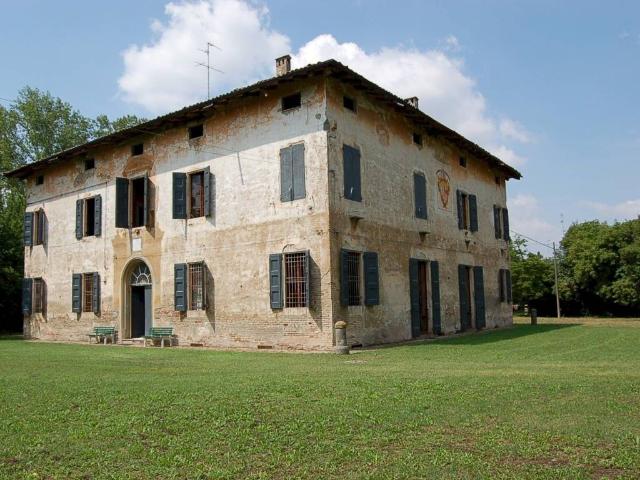 Palazzo in vendita a Unione Terre d'Acqua, Crevalcore