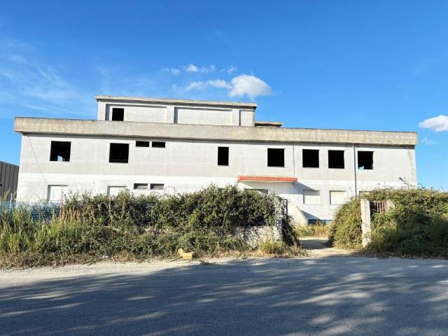 Palazzo in vendita a Calabria, Crotone