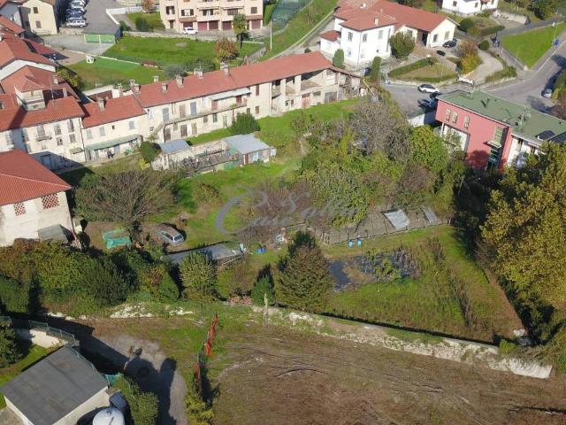 Palazzo in vendita a Cucciago, Lombardia