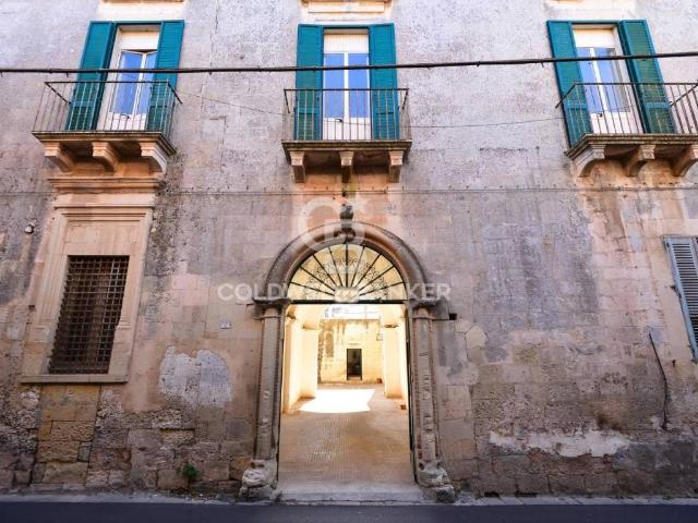 Palazzo in vendita a Puglia, Lecce
