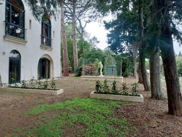 Palazzo in vendita a Puglia, Lecce