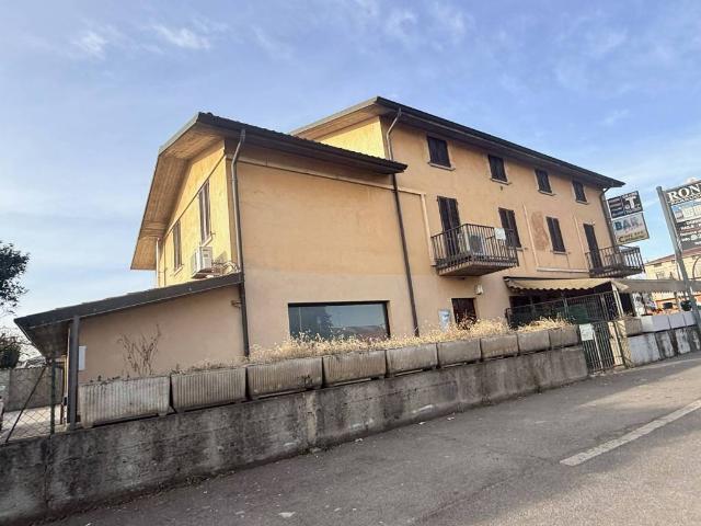 Palazzo in vendita a Guzzanica, Dalmine