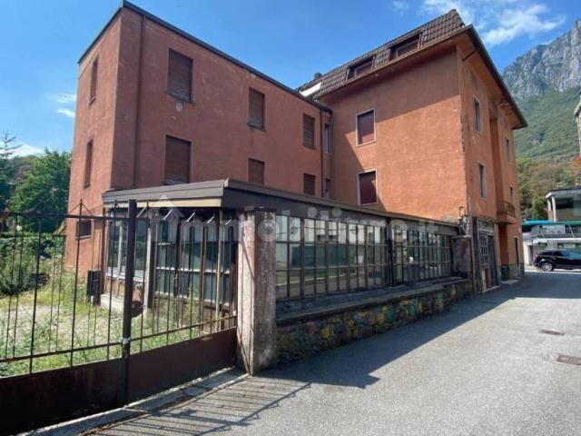 Palazzo in vendita a Comunità montana della valle Camonica, Darfo