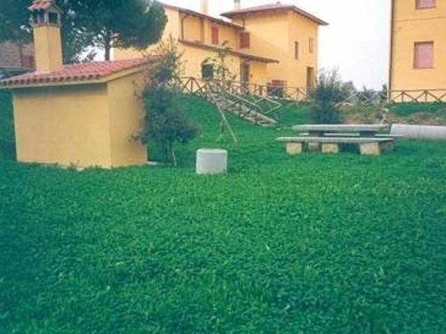 Palazzo in vendita a Deruta, Perugia