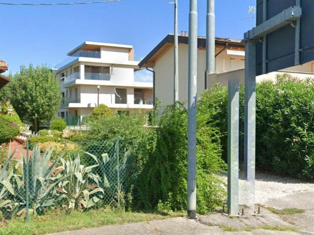 Palazzo in vendita a Desenzano Del Garda, Lombardia