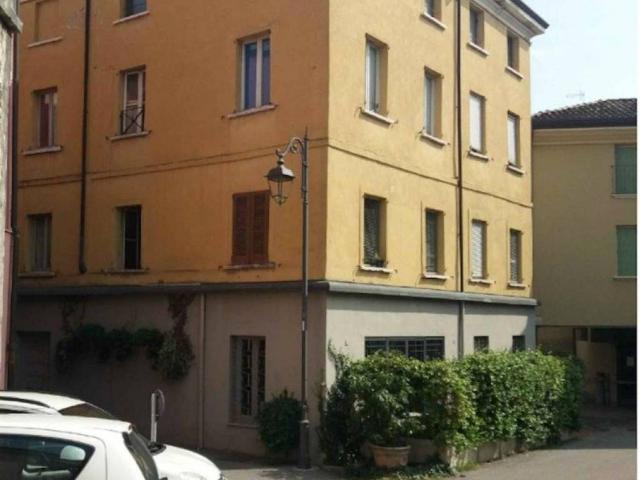 Palazzo in vendita a Desenzano Del Garda, Lombardia