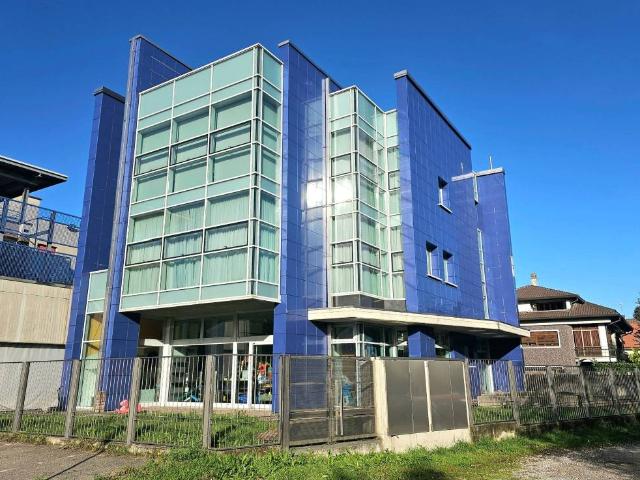 Palazzo in vendita a San Pietro e Paolo, Desio