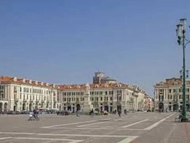 Palazzo in vendita a Piemonte, Cuneo
