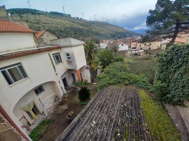 Palazzo in vendita a Durazzano, Campania