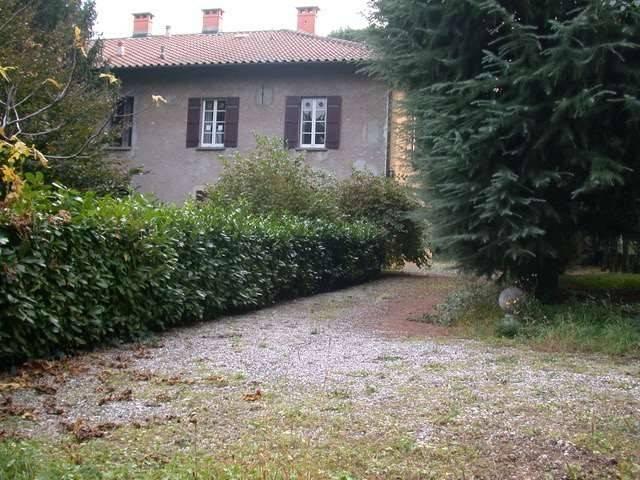 Palazzo in vendita a Crevenna, Erba