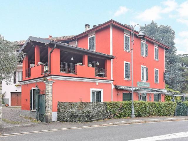 Palazzo in vendita a Buccinigo, Erba