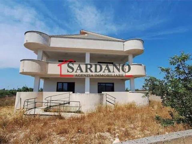 Palazzo in vendita a Erchie, Brindisi