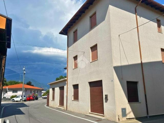 Palazzo in vendita a Comunità montana della valle Camonica, Esine