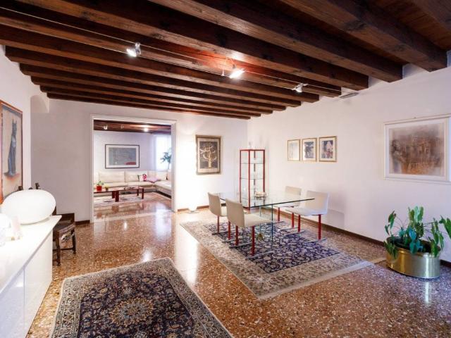 Palazzo in vendita a Este, Veneto