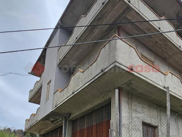 Palazzo in vendita a Calabria, Vibo Valentia