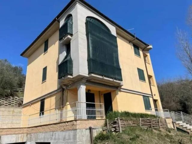 Palazzo in vendita a Fabro, Umbria