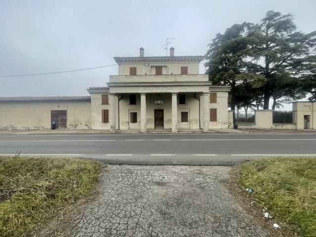 Palazzo in vendita a Unione della Romagna Faentina, Faenza