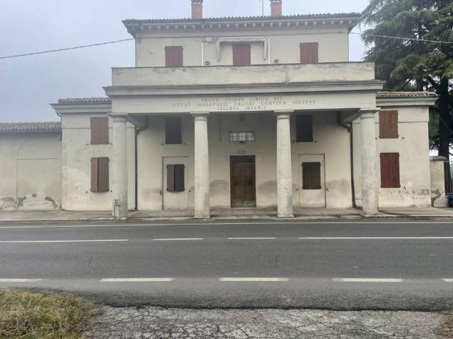Palazzo in vendita a Unione della Romagna Faentina, Faenza