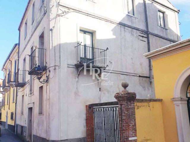 Palazzo in vendita a Calabria, Cosenza