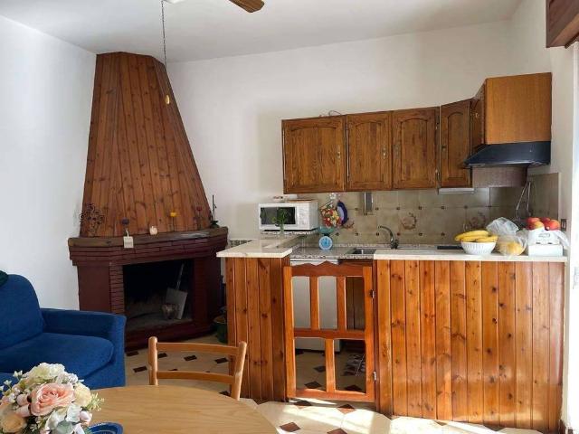 Palazzo in vendita a Falciano Del Massico, Campania