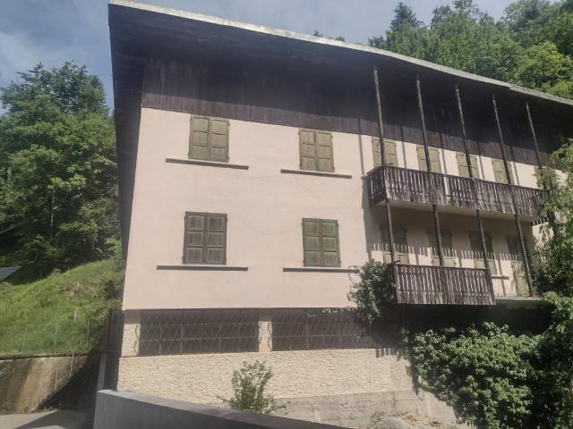 Palazzo in vendita a Feltre, Veneto