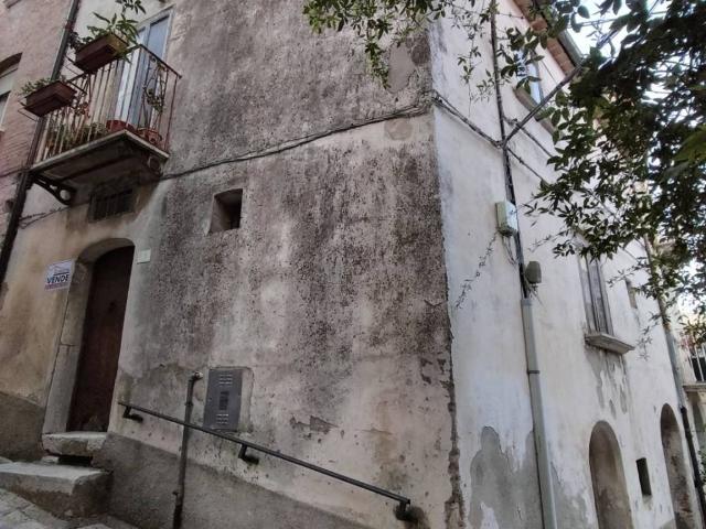 Palazzo in vendita a Ferrazzano, Molise