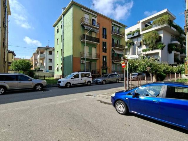 Palazzo in vendita a Fidenza, Reggio Emilia