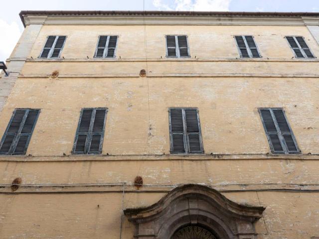 Palazzo in vendita a Marche, Ancona