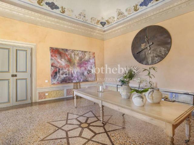 Palazzo in vendita a Unione Comuni Modenesi Area Nord, Finale Emilia