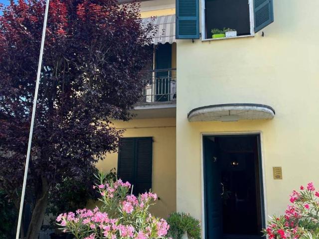 Villa Indipendente in vendita a Fiorenzuola D'arda, Reggio Emilia