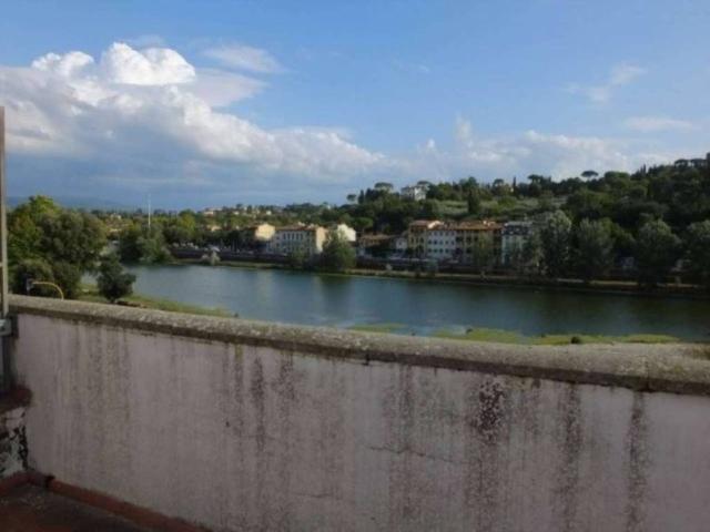 Palazzo in vendita a Firenze