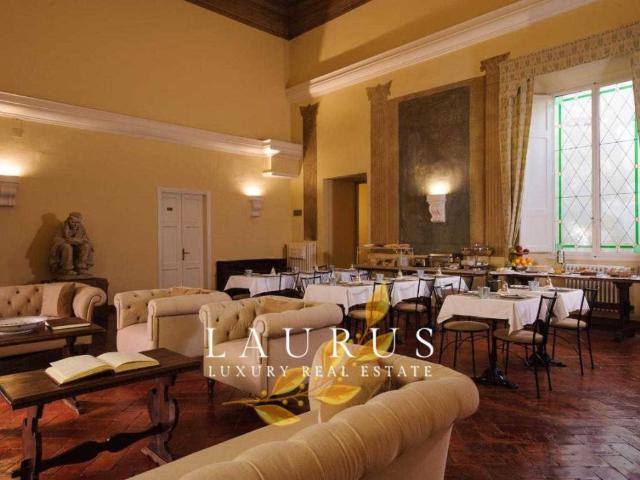 Palazzo in vendita a Firenze