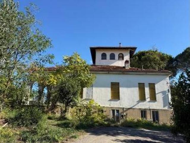 Palazzo in vendita a Quartiere 2, Firenze