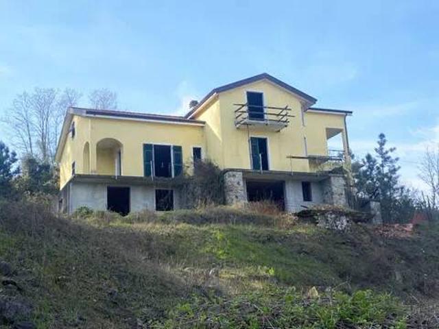 Palazzo in vendita a Follo Alto, Follo