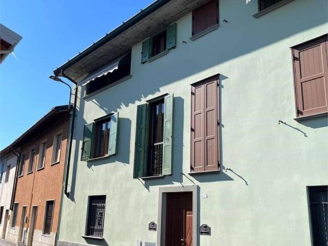 Palazzo in vendita a Fontanella, Lombardia