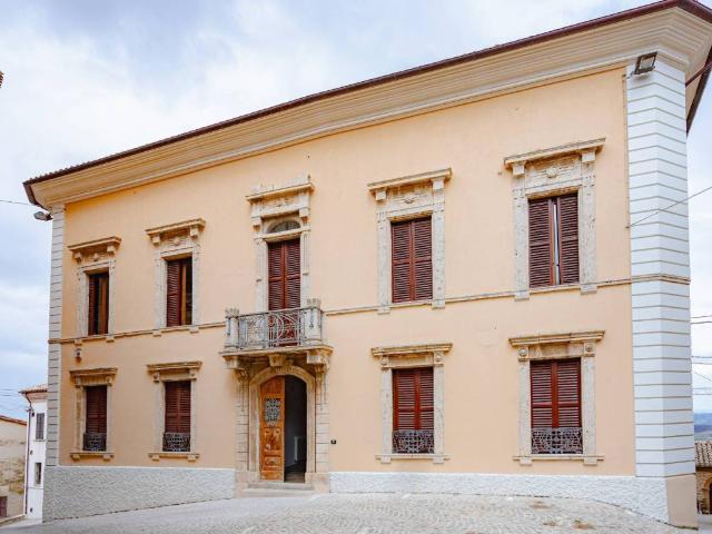 Palazzo in vendita a Marche, Ascoli Piceno