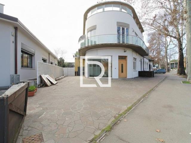 Palazzo in vendita a Unione di Comuni della Romagna Forlivese, Quattro