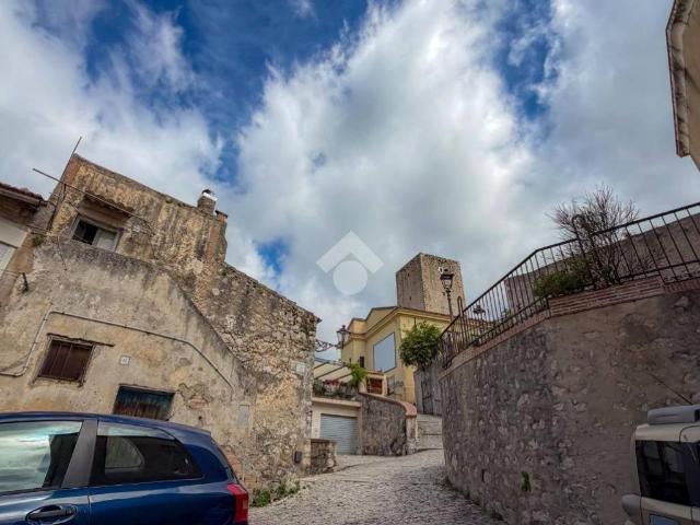 Palazzo in vendita a Formia, Lazio