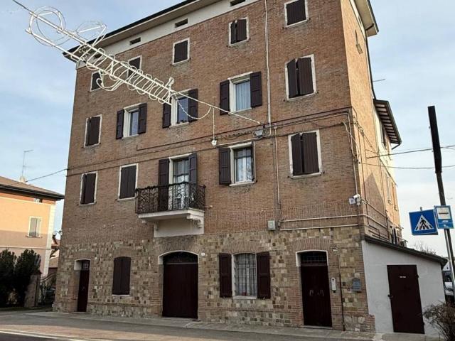 Palazzo in vendita a Unione dei comuni del Distretto Ceramico, Formigine