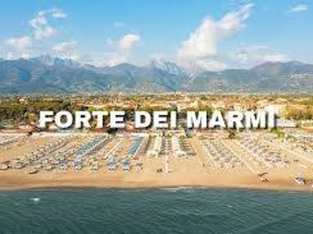 Palazzo in vendita a Roma Imperiale, Forte Dei Marmi
