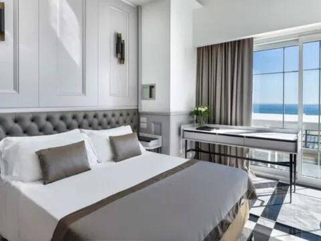 Palazzo in vendita a Roma Imperiale, Forte Dei Marmi