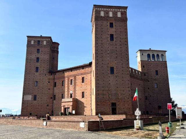 Palazzo in vendita a Piemonte, Cuneo