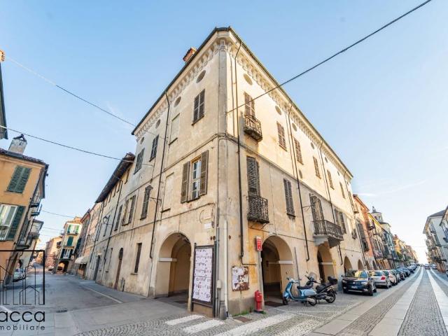 Palazzo in vendita a Piemonte, Cuneo