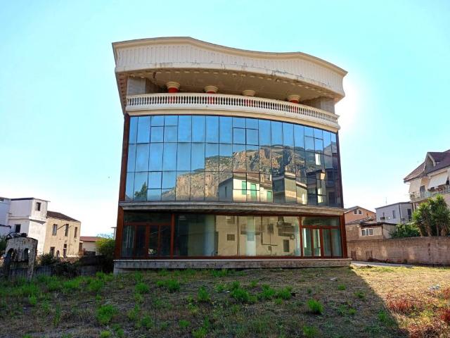 Palazzo in vendita a Calabria, Cosenza