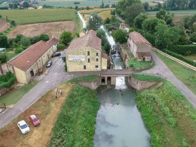Palazzo in vendita a Fratta Polesine, Veneto