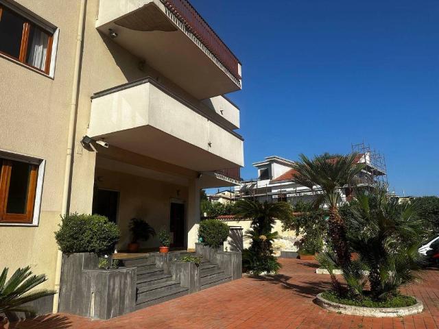 Palazzo in vendita a Borgo Siepe, Frattamaggiore