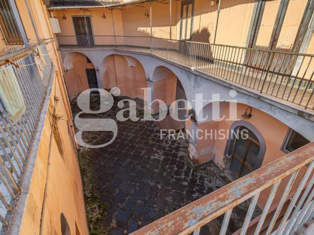 Palazzo in vendita a Sepano, Frattamaggiore