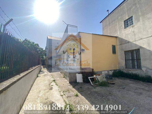 Palazzo in vendita a Frattaminore, Napoli