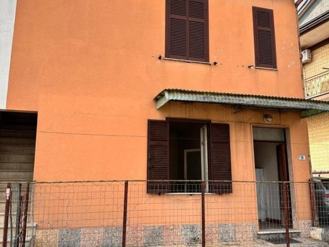 Palazzo in vendita a Colle Cottorino, Frosinone