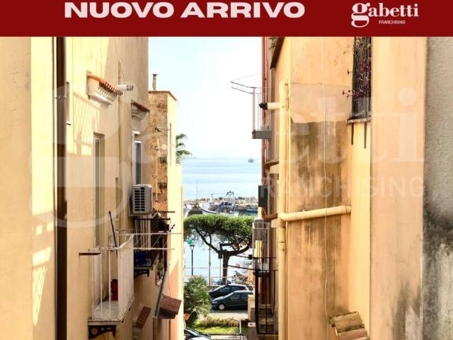 Palazzo in vendita a Gaeta, Lazio